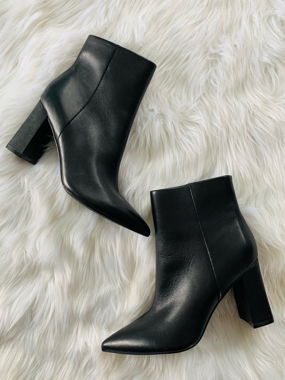 Marc Fisher Mfglorify minimalist Leather Pointed Toe Booties Boot 90s witch Y2K